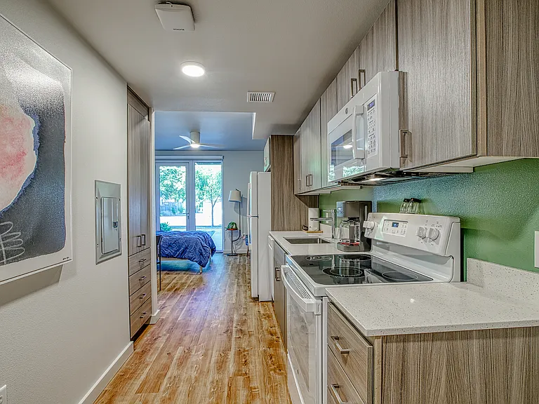 Wynne Watts Commons — Photo 35