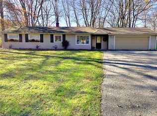 8882 Olde Eight Rd, Northfield, OH 44067