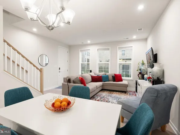 7461 Backett Wood Ter Unit 1213, McLean, VA 22102