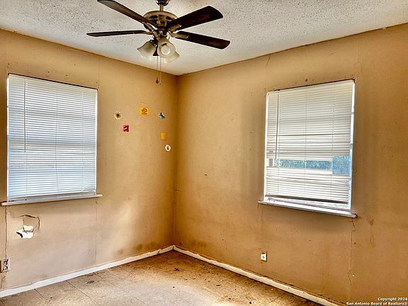 5th image of 308 Nueces