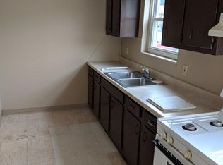 1634 10th St NE #17, Canton, OH 44705