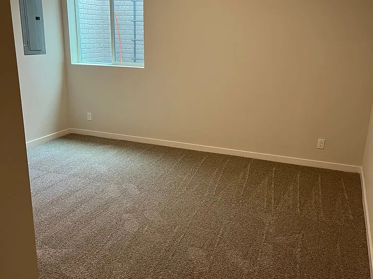 12354 Edgewater Dr — Photo 5