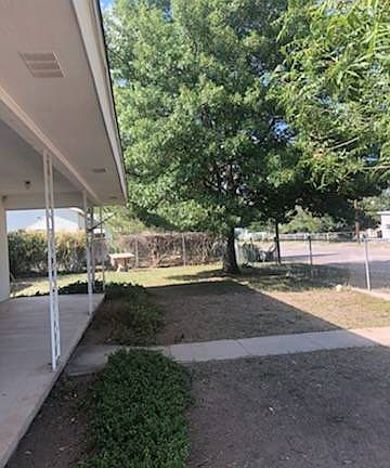 3rd image of 701 N Gonzales St