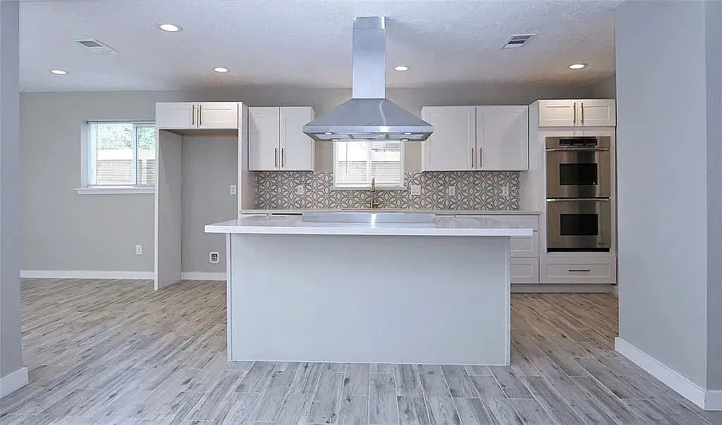 3 bed, 2104 sqft, $1,973 — Photo 4