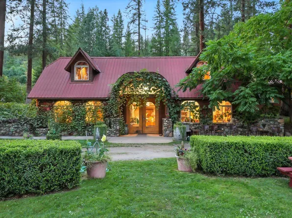 3752 Vineyard Way, Kettle Falls, WA 99141