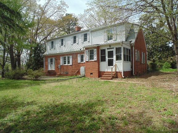 4th image of 803 West St