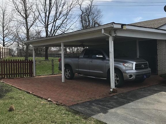 4th image of 204 Anthony Dr