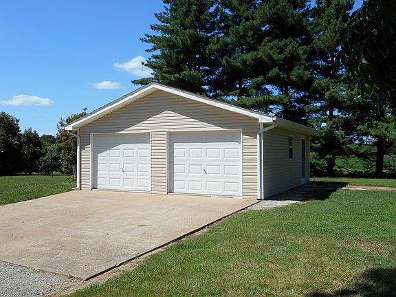 Detached two-car garage
