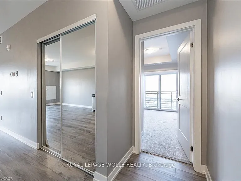 255 Northfield Dr E #302 — Photo 5