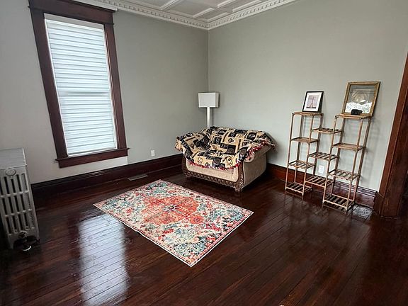 4th image of 2120 South St