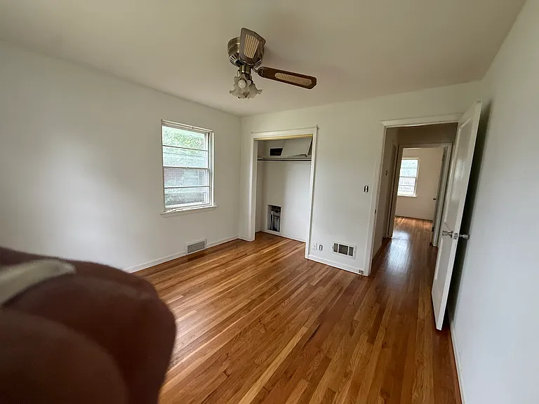 1027 N Lightner St — Photo 4