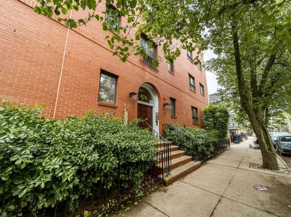 476 Monmouth Street image 4 of 16