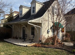 1911 N Van Buren St, Arlington, VA 22205