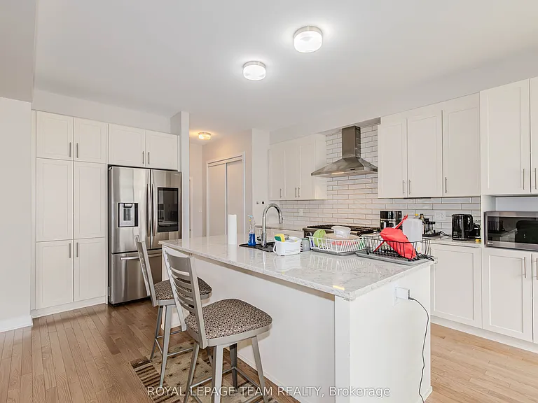97 Mudminnow Cres — Photo 17