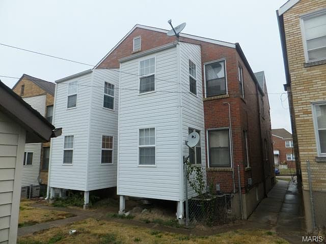 2nd image of 5832-5834 Mardel Ave
