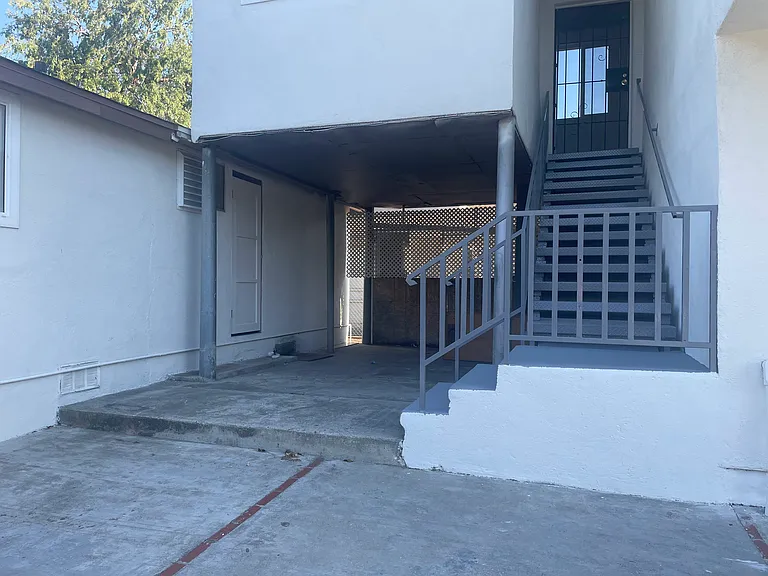 133 S 19th St — Photo 34