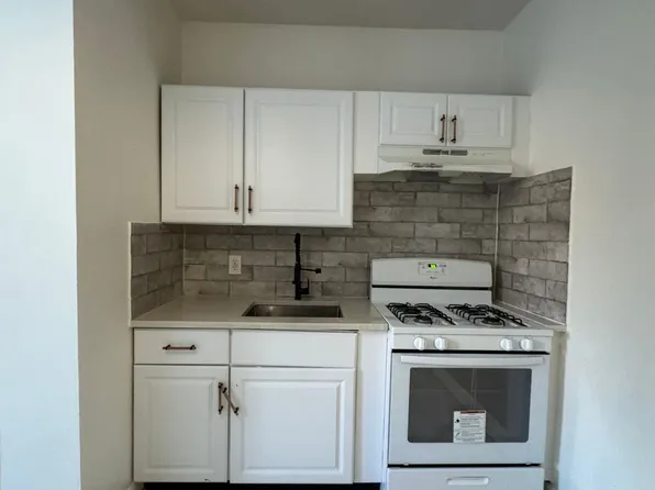 340 Palisade Avenue image 1 of 14