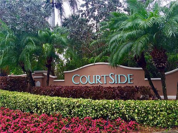 COURTSIDE - COACH HOME / WHCC / WESTON, FL