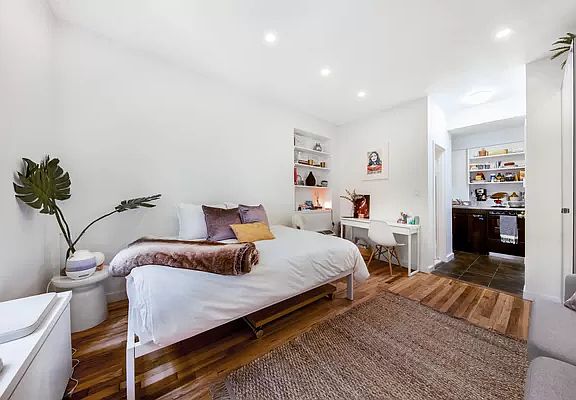 2nd image of 41 Jane St APT 3B