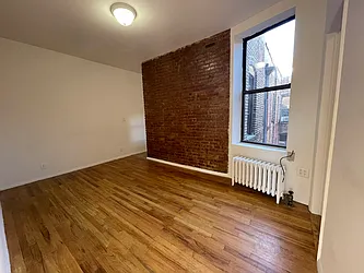 Rented by Best Apartments North Inc