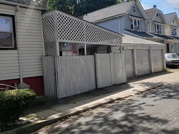 91-46 97th St, Jamaica, NY 11421