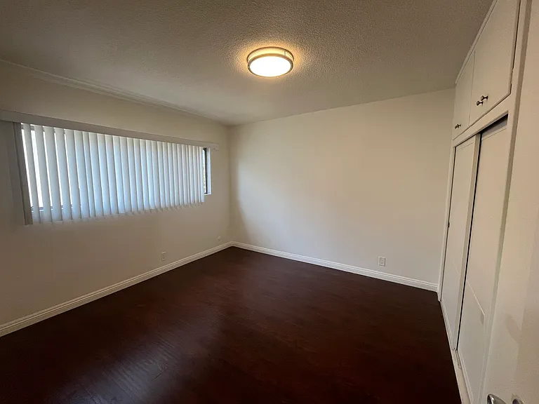 812 N Martel Ave #10 — Photo 14