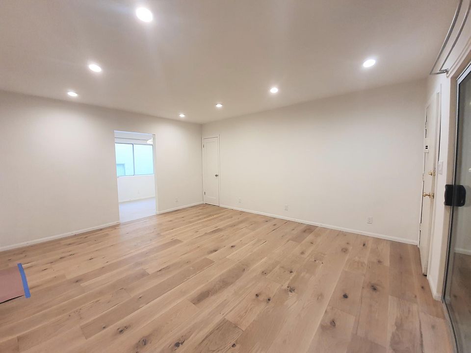 1st image of 515 Pier Ave APT 2
