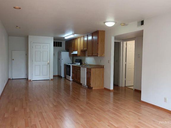 2nd image of 320 Brazil Ave APT 3