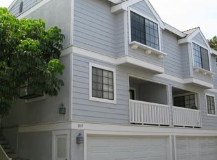 207 Mayfair Ln, Costa Mesa, CA 92627