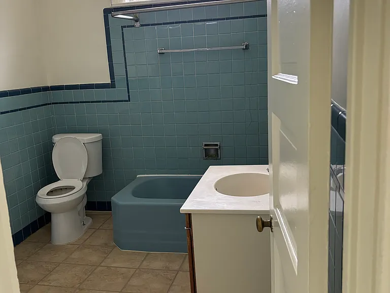 6135 Jackson St #2R — Photo 10