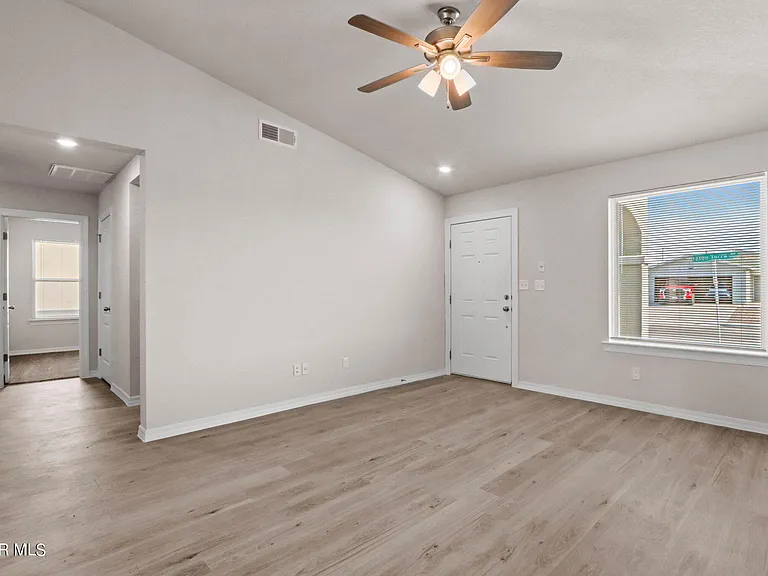 14541 Faxon Yucca Ave — Photo 4