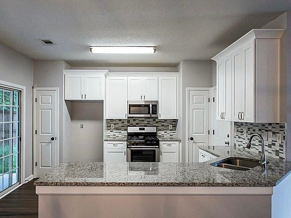 4th image of 11195 Wittenridge Dr