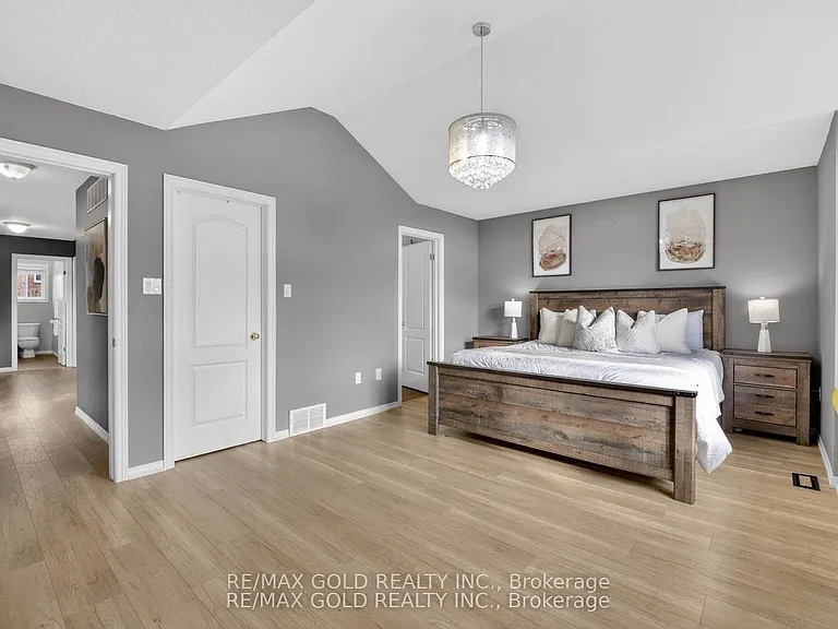 24 Murray Ct — Photo 11