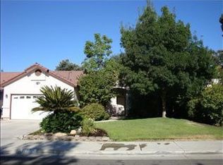 625 N 6th St, Fowler, CA 93625