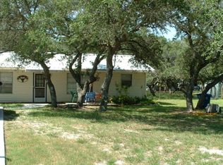 6 Redbird Trl, Rockport, TX 78382