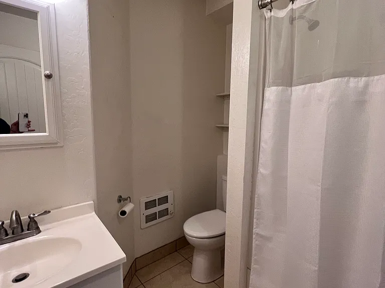 110 N Willow St #C — Photo 11