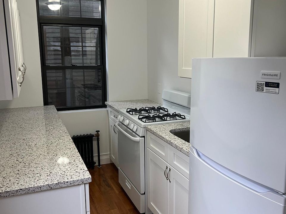 2nd image of 21537 43rd Ave #5