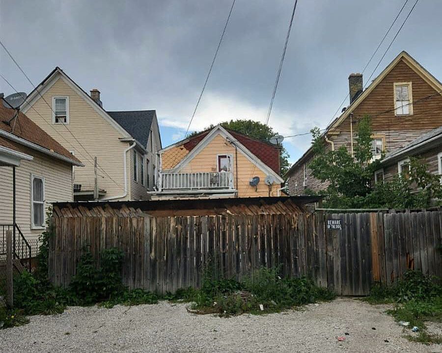 2nd image of 1327 W Orchard St