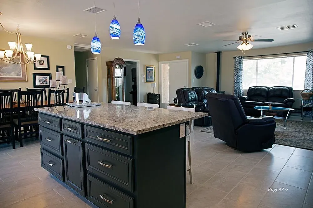 3 bed, 1668 sqft, $2,900 — Photo 3