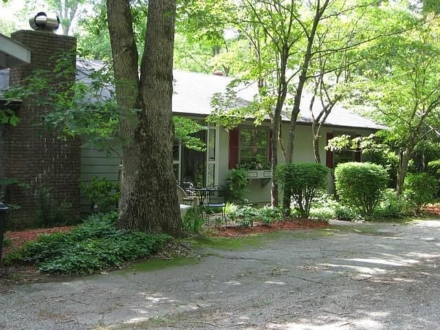 1st image of 4450 Sawbrier Cir