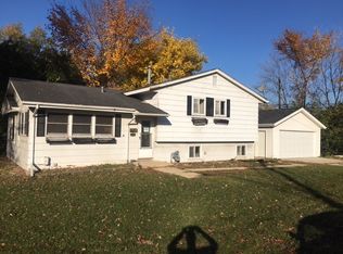 2051 W Roosevelt Rd, Wheaton, IL 60187