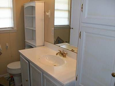 4th image of 2106 W 31st Ave