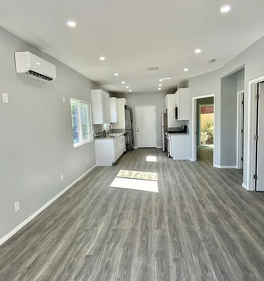 5451 Brynhurst Ave — Photo 5