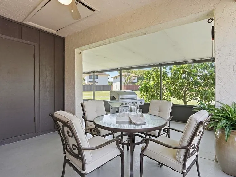5330 Mendoza St — Photo 12