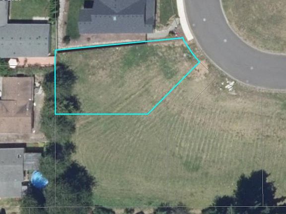 2nd image of 1302 W Alder Pl