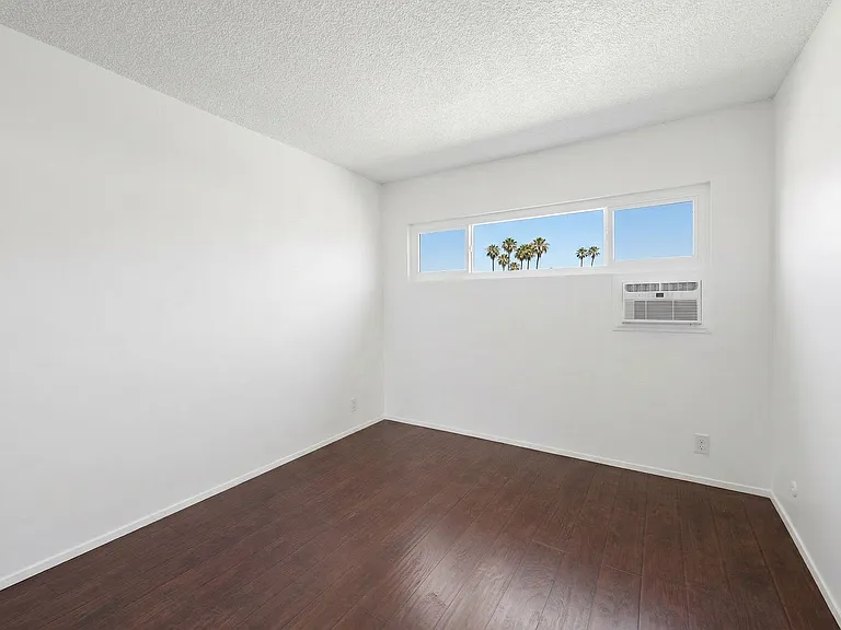 6828 Fulton Ave #4 — Photo 15