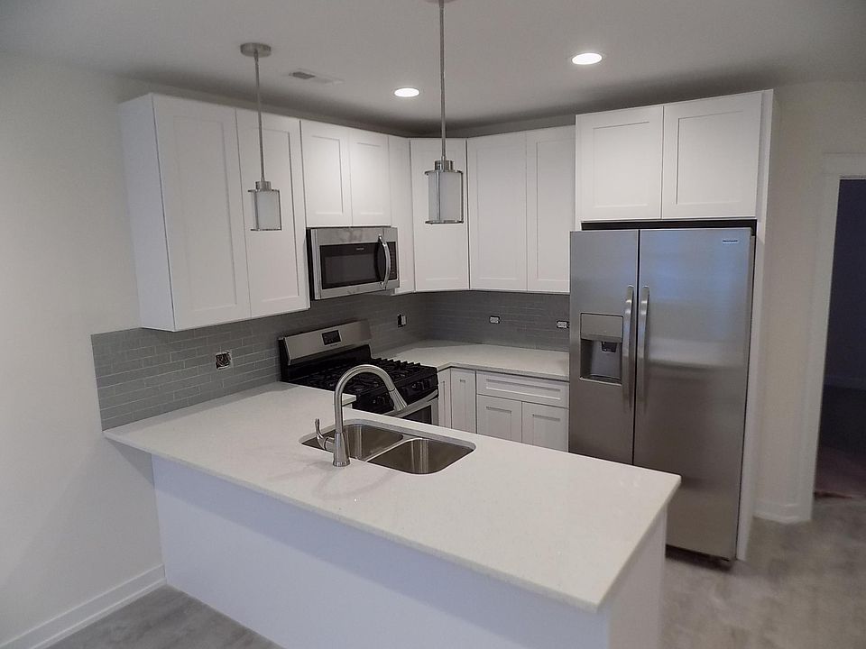 1st image of 2344 W Grand Ave #2