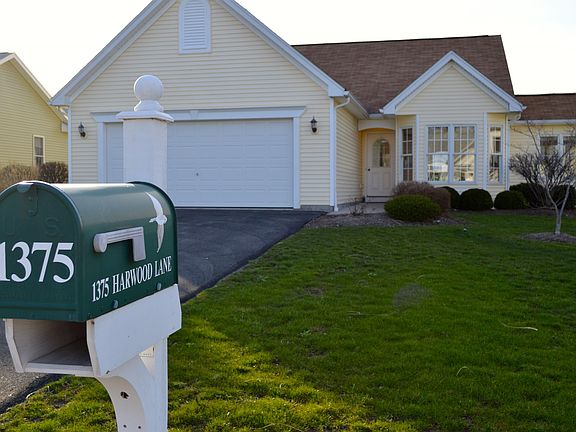 2nd image of 1375 Harwood Ln