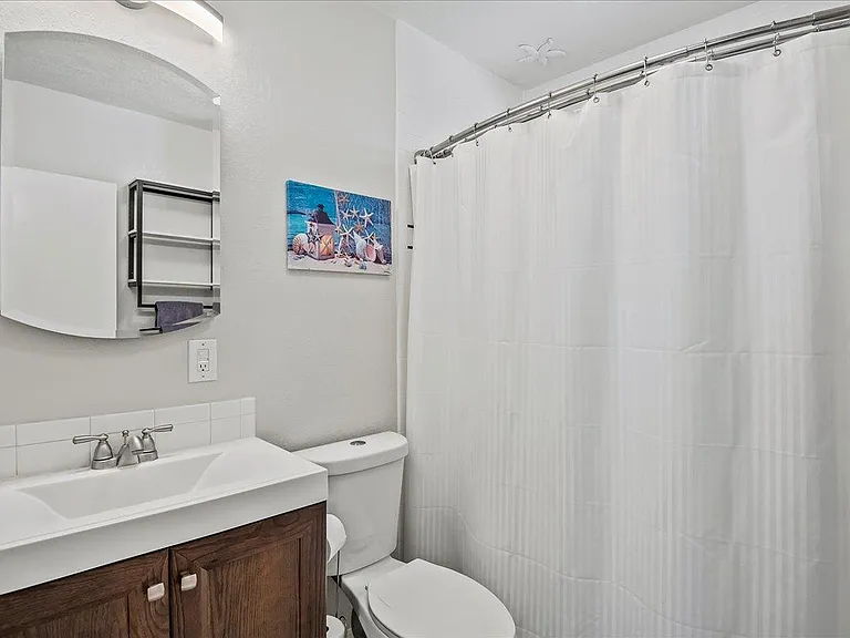 117 Glenwood Ave — Photo 15
