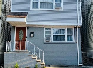 311 Hamilton St, Harrison, NJ 07029